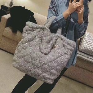 Meet your Posher, Purple